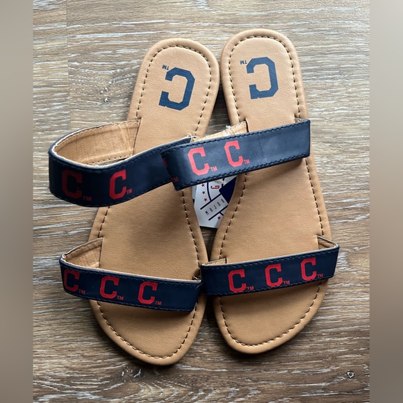 FOCO Sandals - Cleveland Indians (Guardians) - Picture 2 of 4